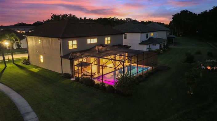 Image No.3-6 Bed Property for sale