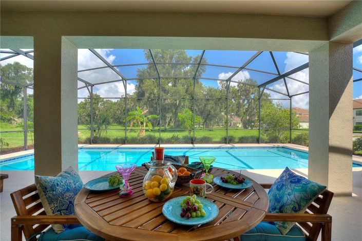 Image No.30-6 Bed Property for sale