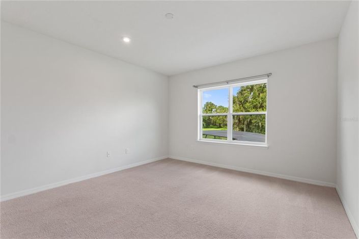 Image No.40-6 Bed Property for sale