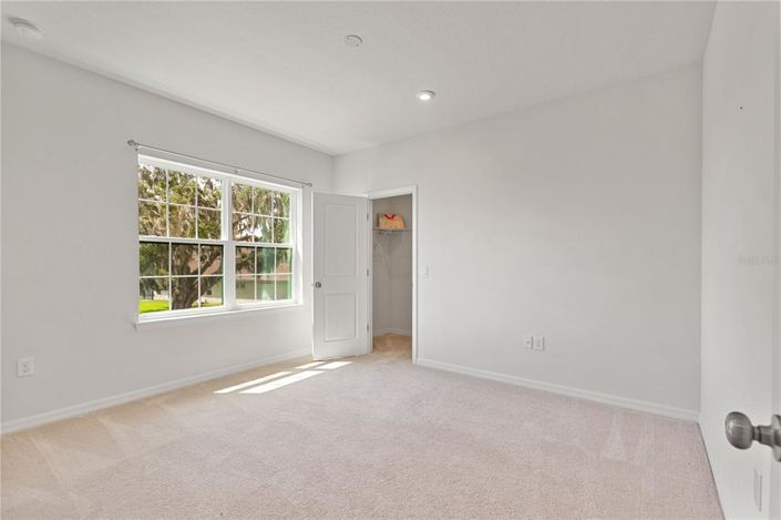 Image No.48-6 Bed Property for sale