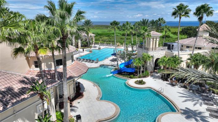 Image No.61-6 Bed Property for sale