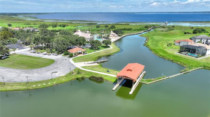 Image No.67-6 Bed Property for sale