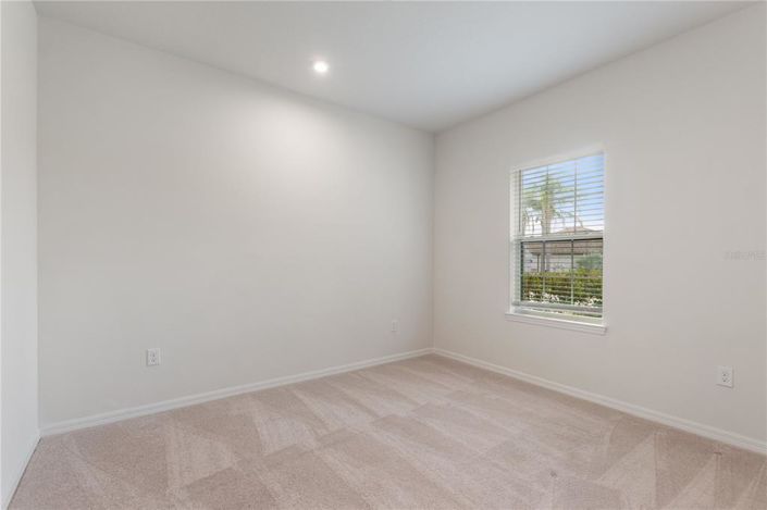 Image No.7-6 Bed Property for sale