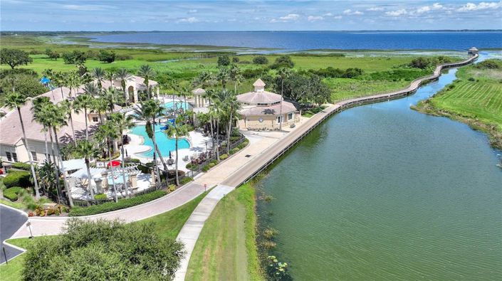 Image No.72-6 Bed Property for sale