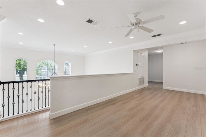 Image No.13-4 Bed Townhouse for sale