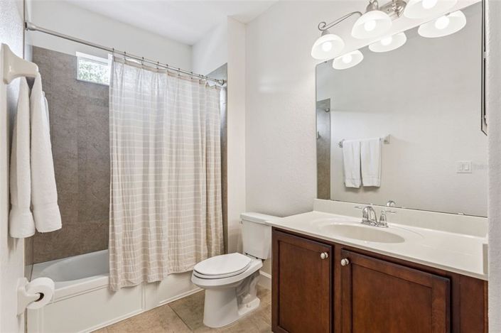 Image No.15-4 Bed Townhouse for sale