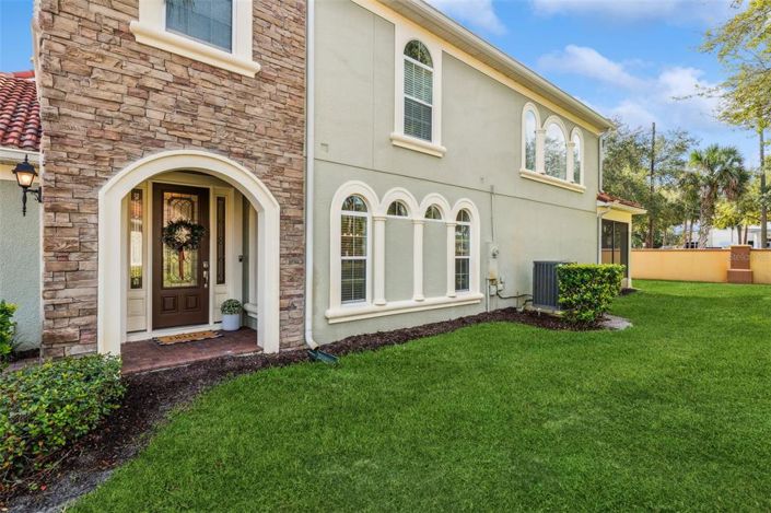 Image No.22-4 Bed Townhouse for sale