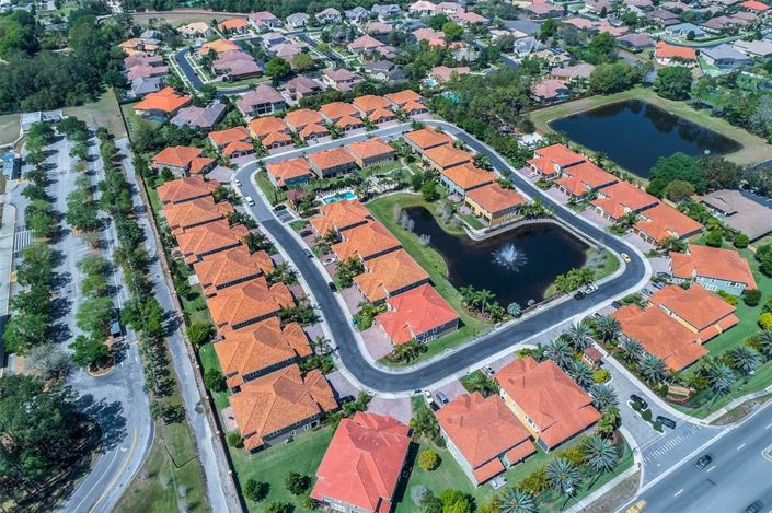 Image No.29-4 Bed Townhouse for sale