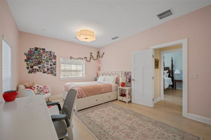 Image No.29-5 Bed Property for sale