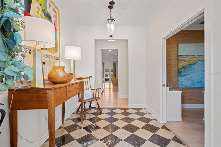 Image No.6-5 Bed Property for sale