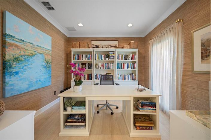 Image No.8-5 Bed Property for sale