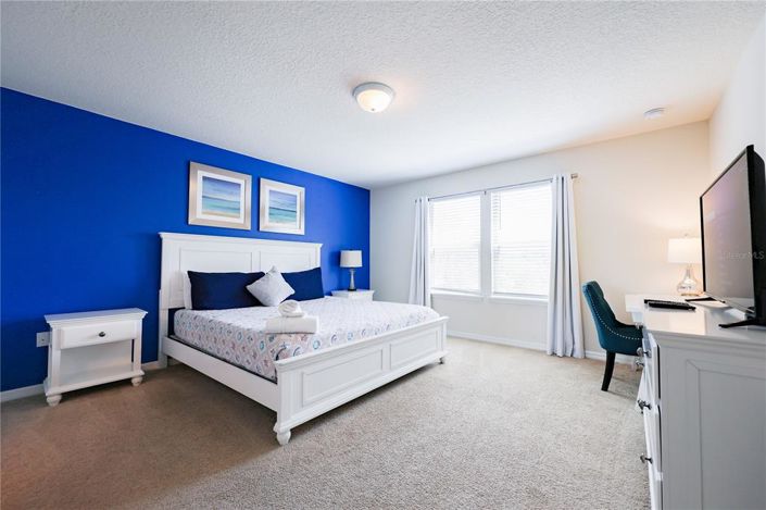 Image No.17-5 Bed Property for sale