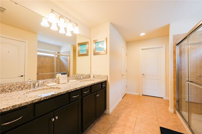 Image No.21-5 Bed Property for sale