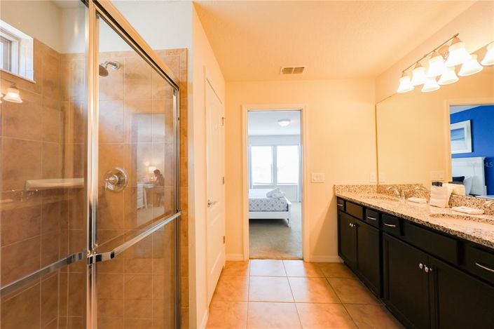 Image No.22-5 Bed Property for sale