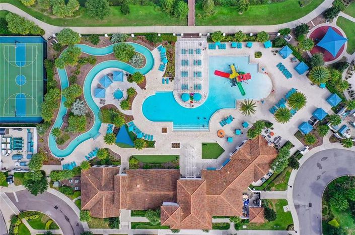 Image No.50-5 Bed Property for sale