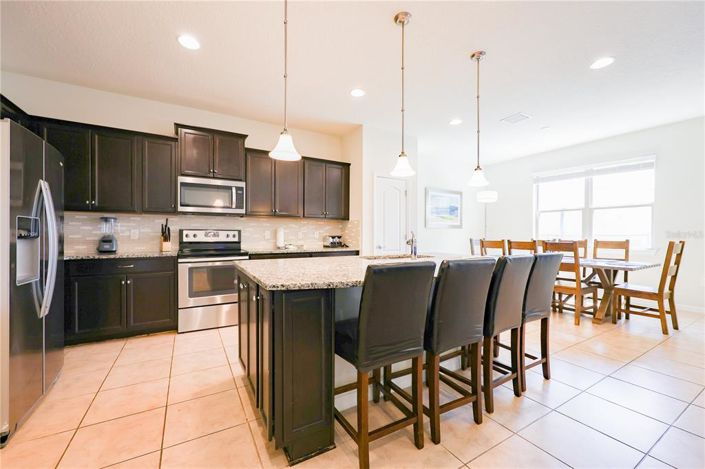 Image No.6-5 Bed Property for sale