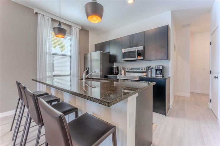 Image No.14-3 Bed Townhouse for sale