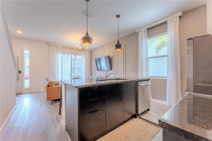 Image No.16-3 Bed Townhouse for sale