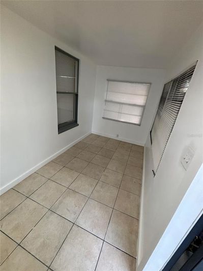 Image No.4-6 Bed Property for sale