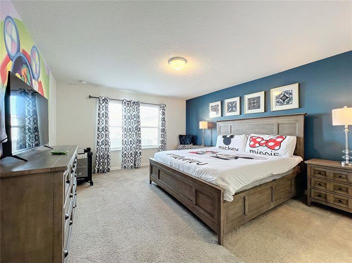 Image No.35-5 Bed Townhouse for sale