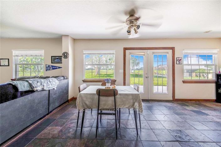 Image No.87-5 Bed Property for sale