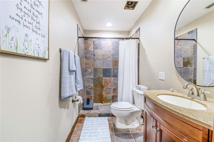 Image No.89-5 Bed Property for sale