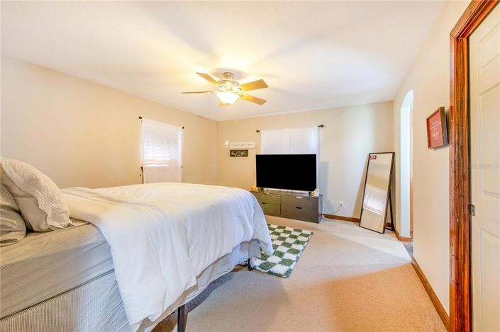 Image No.91-5 Bed Property for sale