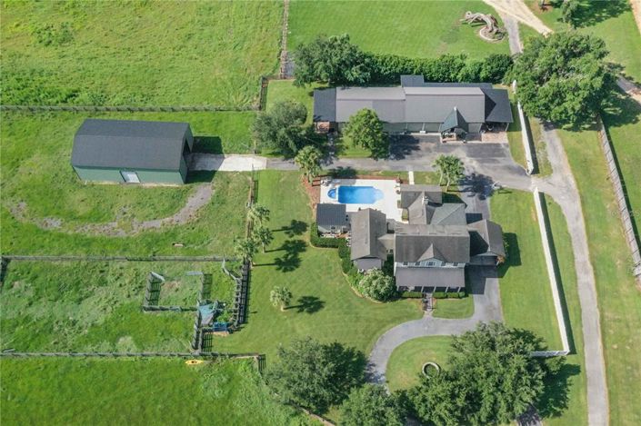 Image No.98-5 Bed Property for sale