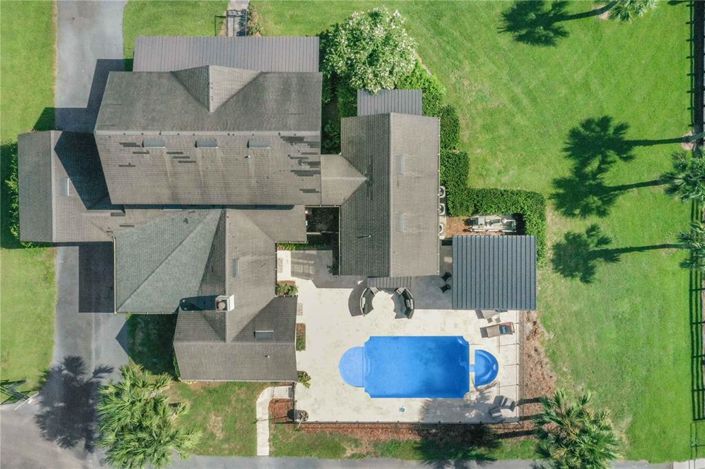 Image No.99-5 Bed Property for sale