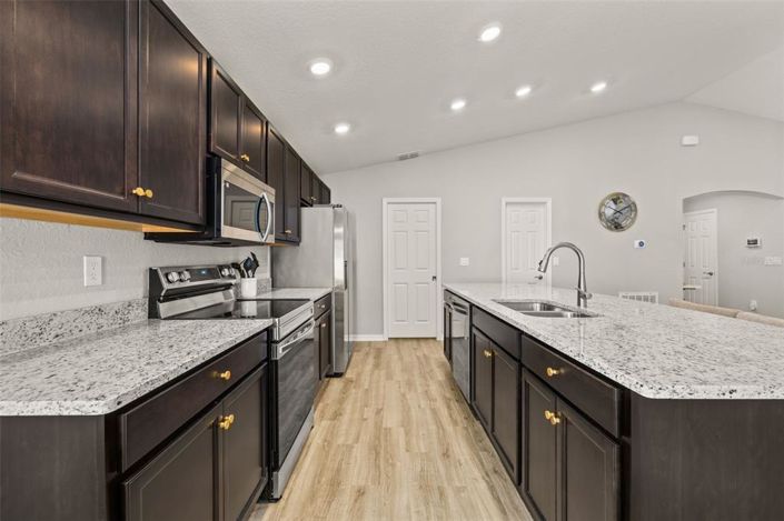 Image No.23-4 Bed Property for sale