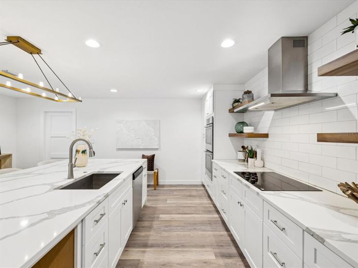 Image No.14-5 Bed Property for sale