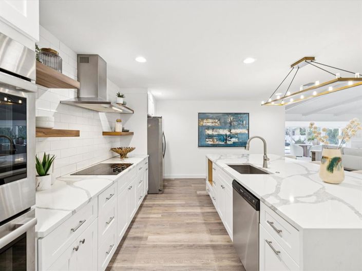 Image No.15-5 Bed Property for sale