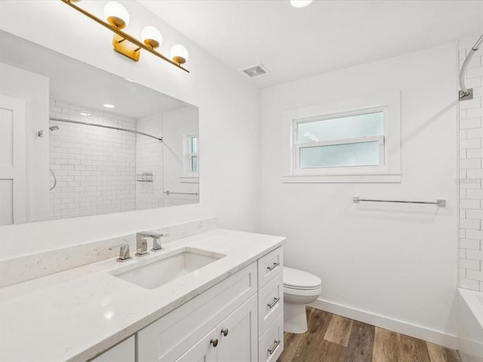 Image No.25-5 Bed Property for sale