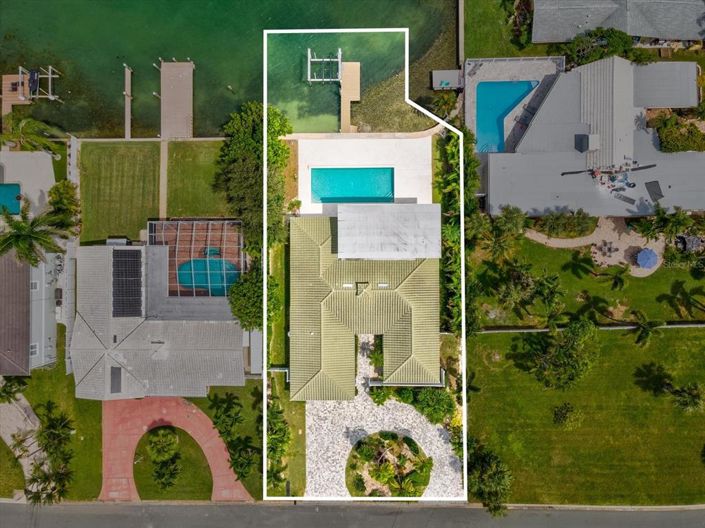 Image No.4-5 Bed Property for sale