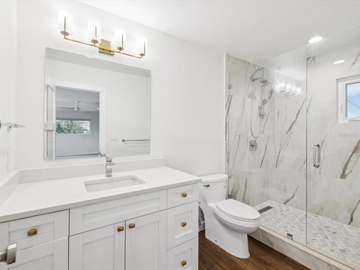 Image No.61-5 Bed Property for sale