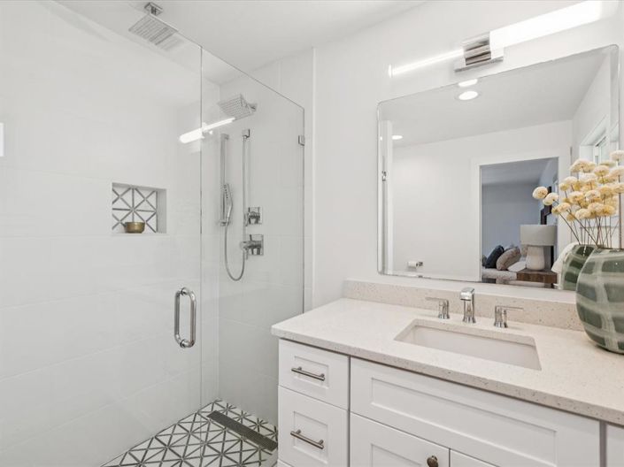 Image No.62-5 Bed Property for sale