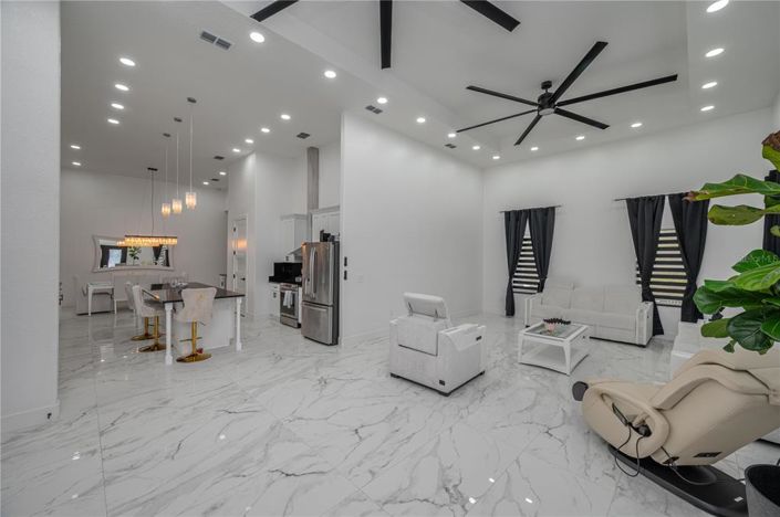 Image No.7-Propriété de 4 chambres à vendre à Haines City