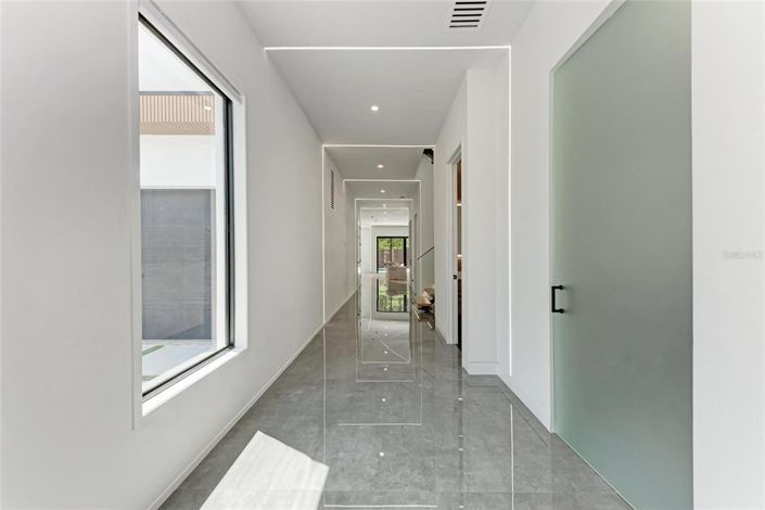 Image No.5-Propriété de 4 chambres à vendre à Sarasota