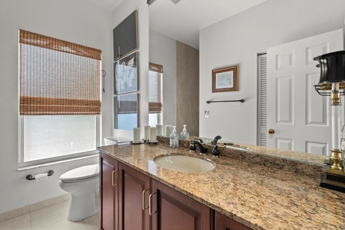 Image No.21-2 Bed Property for sale