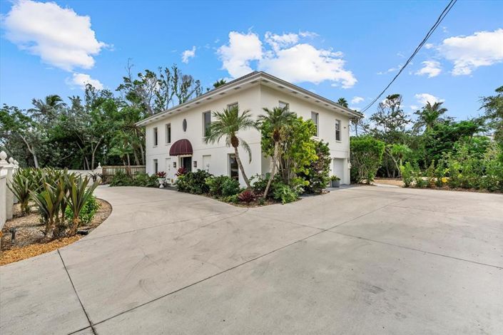 Image No.6-2 Bed Property for sale