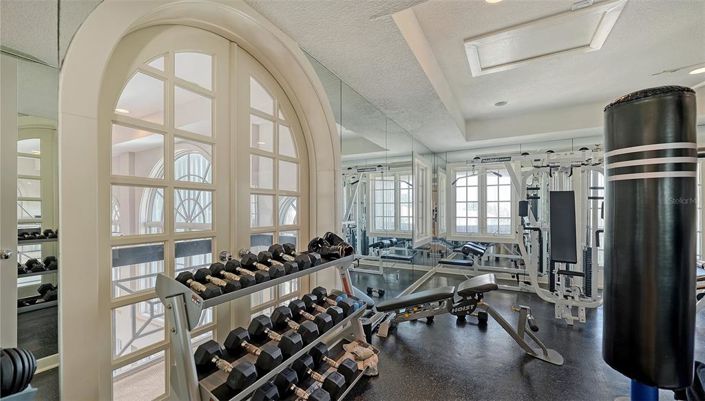 Image No.37-6 Bed Property for sale