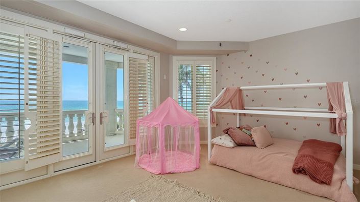 Image No.59-6 Bed Property for sale