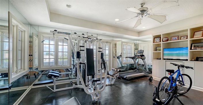 Image No.73-6 Bed Property for sale