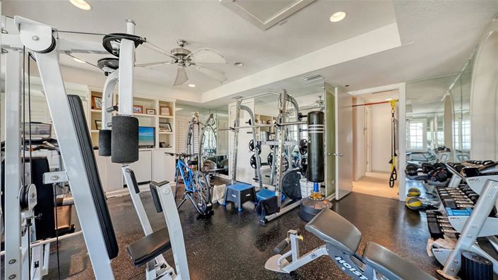 Image No.74-6 Bed Property for sale