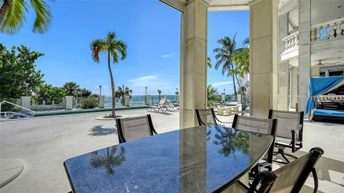 Image No.85-6 Bed Property for sale