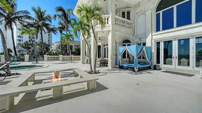 Image No.88-6 Bed Property for sale