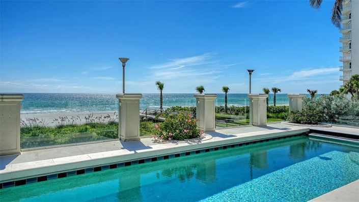 Image No.92-6 Bed Property for sale