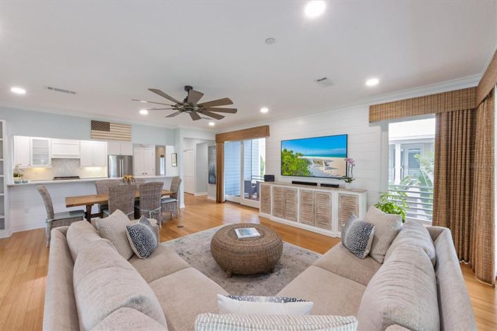 Image No.17-3 Bed Property for sale