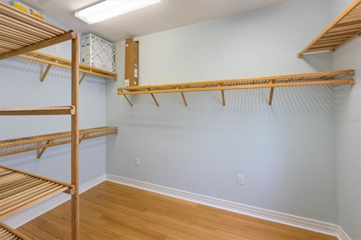 Image No.27-3 Bed Property for sale