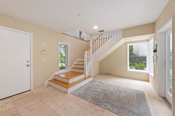 Image No.52-3 Bed Property for sale